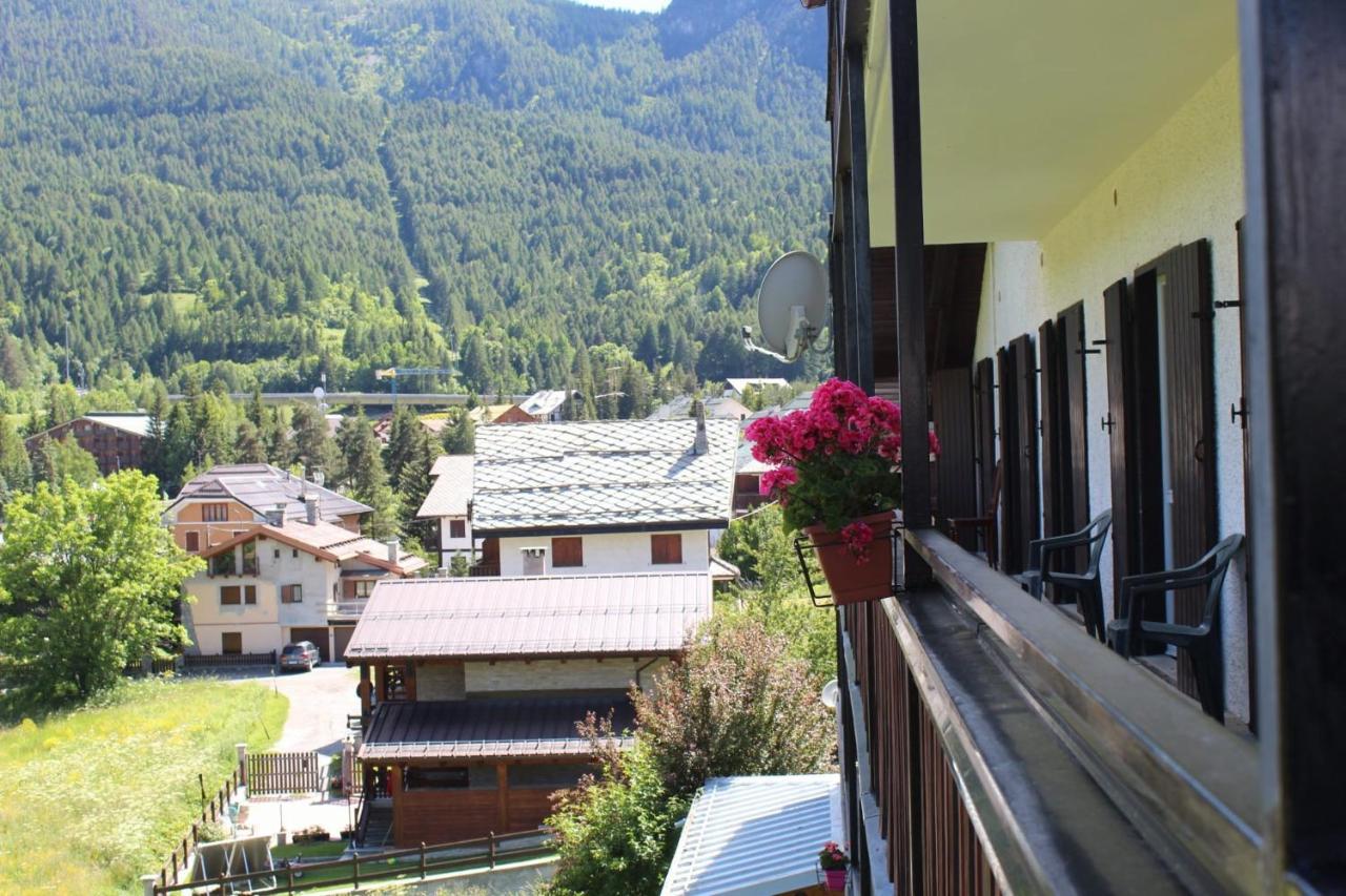 Casa Per Ferie Beatorosaz Hotel Cesana Torinese Eksteriør billede